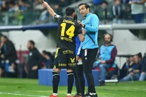Απόλλων-ΑΠΟΕΛ: Θρίλερ χωρίς νικητή με γαλαζοκίτρινη... επιστροφή