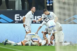 Απόλλων-ΑΠΟΕΛ: Θρίλερ χωρίς νικητή με γαλαζοκίτρινη... επιστροφή