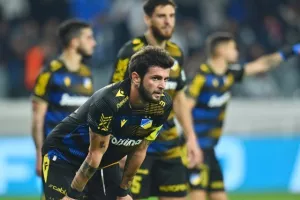 Απόλλων-ΑΠΟΕΛ: Θρίλερ χωρίς νικητή με γαλαζοκίτρινη... επιστροφή
