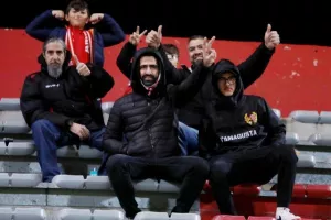 (ΦΩΤΟΡΕΠΟΡΤΑΖ) Ο κόσμος στο Νέα Σαλαμίνα-ΑΠΟΕΛ