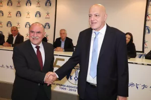 Επίσημη παράδοση καθηκόντων στον νέο Πρόεδρο του ΚΟΑ Γιάννη Ιωάννου (Φώτος)