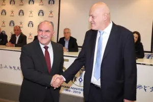 Επίσημη παράδοση καθηκόντων στον νέο Πρόεδρο του ΚΟΑ Γιάννη Ιωάννου (Φώτος)