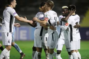 Ολυμπιακός - Πάφος FC: Αγχωτική πρόκριση με Βαλακάρι από την... άσπρη βούλα