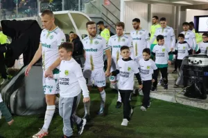 ΑΕΚ - Ομόνοια: Έφερε τα... κάτω - πάνω και συνέχισε το εντυπωσιακό σερί! (Φώτος)
