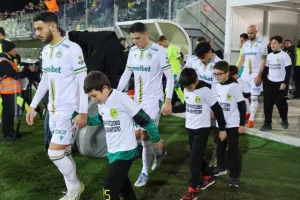 ΑΕΚ - Ομόνοια: Έφερε τα... κάτω - πάνω και συνέχισε το εντυπωσιακό σερί! (Φώτος)