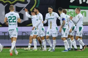 ΑΕΚ - Ομόνοια: Έφερε τα... κάτω - πάνω και συνέχισε το εντυπωσιακό σερί! (Φώτος)