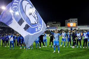 (ΒΙΝΤΕΟ Kerkida) Με μπροστάρη τον Μιχάλη, το... γνωστό με ΜΑΧΗΤΕΣ και παίκτες!