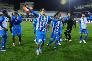 (ΒΙΝΤΕΟ Kerkida) Με μπροστάρη τον Μιχάλη, το... γνωστό με ΜΑΧΗΤΕΣ και παίκτες!