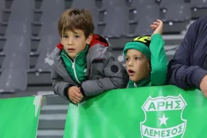 Απόλλων-Άρης: Άντεξε στην πίεση και πλησίασε στην κορυφή η "Ελαφρά Ταξιαρχία" 