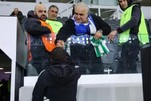 Συγκινητικές στιγμές/ Αποχαιρέτησε και βούρκωσε ο Μπαμπίκα (Φώτος)