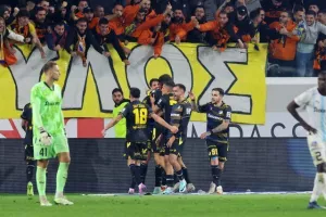 Απόλλων-ΑΠΟΕΛ: Θρίλερ χωρίς νικητή με γαλαζοκίτρινη... επιστροφή