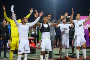 (ΒΙΝΤΕΟ Kerkida) "Παφάρα μου σ’ αγαπώ"