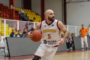 Διπλό... για τον Κεραυνό 
