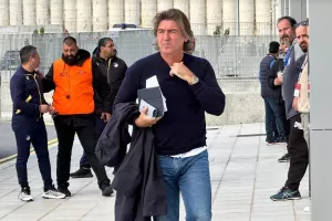 Η άφιξη του ΑΠΟΕΛ (Φώτος)
