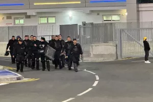 Να είναι αχρείαστοι... 