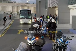 Απόλλων - ΑΕΛ/ Αφίξεις με αστυνομική συνοδεία
