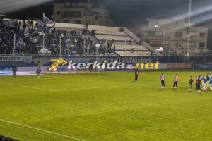 Παρά την πικρία/ Στις θέσεις τους και τραγούδι (Βίντεο Kerkida)