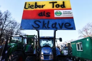 Γερμανία: «Μπλόκα» αγροτών λόγω περικοπών στις επιδοτήσεις
