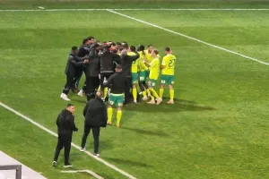 Νέα Σαλαμίνα-ΑΕΚ: ΔΙΠΛΟ… με "χρυσή αλλαγή" (φώτος)