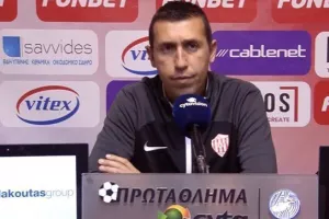 "Στο ημίχρονο είπα μπορούμε να κερδίσουμε/Να συνεχίσουμε με ζήλο"