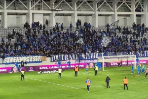 Μετά την ήττα/ Ευχαριστίες και... οι φανέλες στο πέταλο (Φώτος Kerkida)