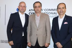 ΚΟΕ: Πάρης Σπανός ως επίτιμο μέλος