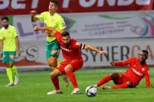 Νέα Σαλαμίνα-ΑΕΚ: ΔΙΠΛΟ… με "χρυσή αλλαγή" (φώτος)