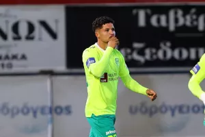Λυτρωτής... ο Σάντος από τον πάγκο