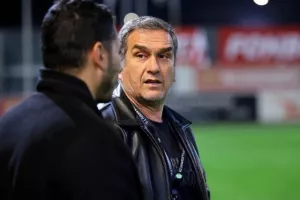 ΑΕΖ-ΠΑΕΕΚ: Έξι γκολ, ανατροπή και προκρίθηκε το... φαβορί (φώτος)