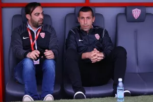 Νέα Σαλαμίνα-Οθέλλος: Η μπίλια... στο κόκκινο! (Φώτος)