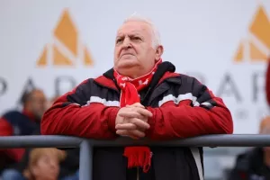 Νέα Σαλαμίνα-Οθέλλος: Η μπίλια... στο κόκκινο! (Φώτος)