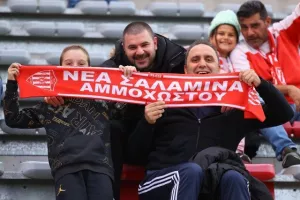 Νέα Σαλαμίνα-Οθέλλος: Η μπίλια... στο κόκκινο! (Φώτος)