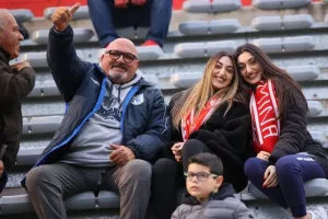 Νέα Σαλαμίνα-Οθέλλος: Η μπίλια... στο κόκκινο! (Φώτος)