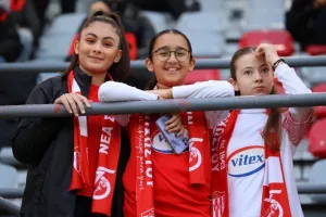 Νέα Σαλαμίνα-Οθέλλος: Η μπίλια... στο κόκκινο! (Φώτος)