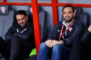 Νέα Σαλαμίνα-Οθέλλος: Η μπίλια... στο κόκκινο! (Φώτος)