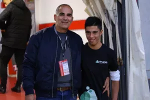 Νέα Σαλαμίνα-Οθέλλος: Η μπίλια... στο κόκκινο! (Φώτος)