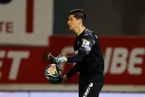 Νέα Σαλαμίνα-Οθέλλος: Η μπίλια... στο κόκκινο! (Φώτος)