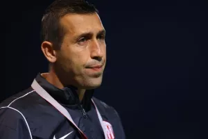Νέα Σαλαμίνα-Οθέλλος: Η μπίλια... στο κόκκινο! (Φώτος)