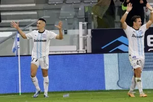 Απόλλων-ΑΠΟΕΛ: Θρίλερ χωρίς νικητή με γαλαζοκίτρινη... επιστροφή