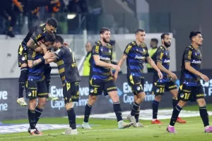 Απόλλων-ΑΠΟΕΛ: Θρίλερ χωρίς νικητή με γαλαζοκίτρινη... επιστροφή