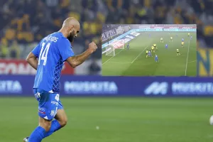 Όταν ο μπακ κινείται - και εκτελεί - σαν φορ! (Βίντεο)