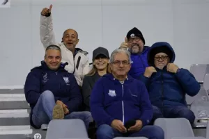 (Φωτορεπορτάζ) Ο κόσμος στο Απόλλων-ΑΕΖ
