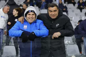 (Φωτορεπορτάζ) Ο κόσμος στο Απόλλων-ΑΕΖ