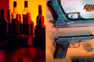 Μυστήριο με τον θάνατο 18χρονου σε μπαρ του Πειραιά - Η «τυχαία» σύλληψη δύο μπράβων με κλεμμένο όπλο αστυνομικού