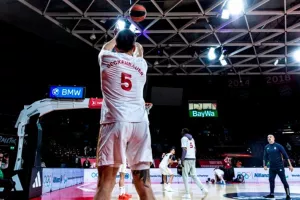 Τιμά τον Μπεκενμπάουερ η Μπάγερν πριν το τζάμπολ με τη Ρεάλ!