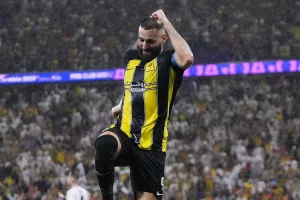 Η Λιόν εξετάζει την επιστροφή του Καρίμ Μπενζεμά