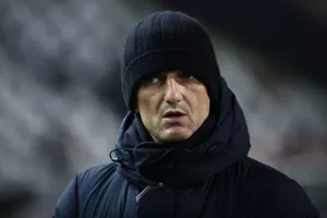 Λουτσέσκου: "Δεν μπορείς να συγκρίνεις τη σημερινή ομάδα του ΠΑΟΚ με εκείνη του νταμπλ"