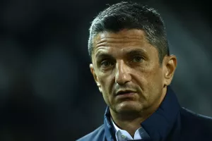 ΠΑΟΚ: Κλειστά τα χαρτιά του Λουτσέσκου για το ματς στον Βόλο
