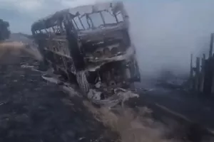 Μεξικό: Τρομακτικό τροχαίο δυστύχημα με 19 νεκρούς – Φορτηγό συγκρούστηκε με λεωφορείο