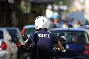 Άγρια επίθεση πυγμάχου σε υπάλληλο ειρηνοδικείου στη Θεσσαλονίκη